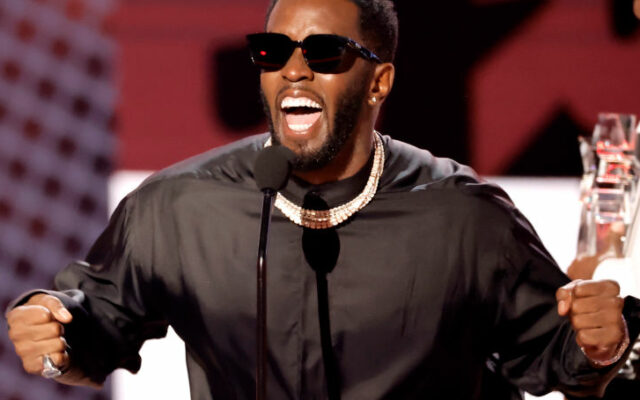 Diddy Dedicates His Lifetime Achievement Award to Everyone Who “Played a Part in My Life”